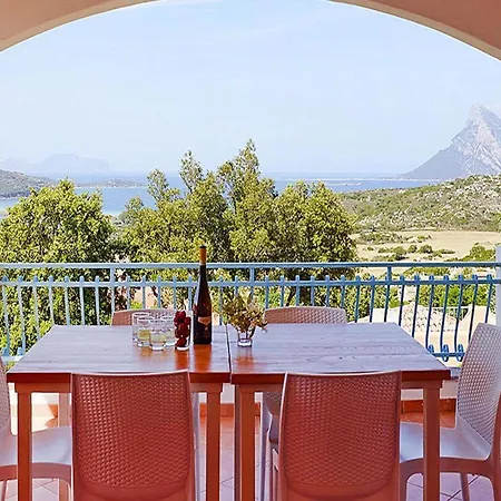 With Sea View In The Lu Nibareddu In Loiri Appartement Monte Petrosu
